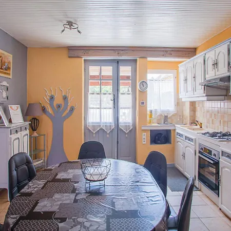 Elegant Near Les Eyzies De Tayac Holiday home Meyrals